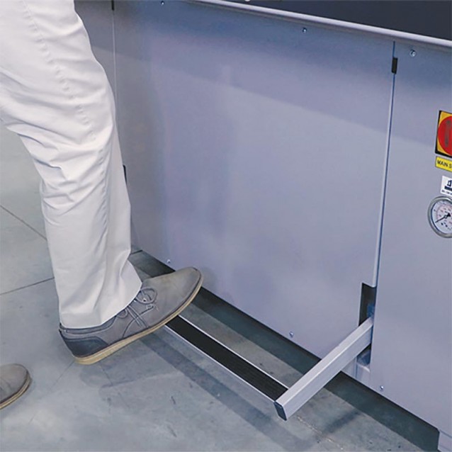 Cut-True 33H Hydraulic Programmable 31.5" Paper Cutter
